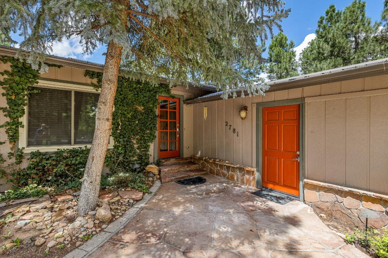 Hébergement de vacances Captivating Continental Country Club Retreat With 4 Bdr And Spacious Deck! *